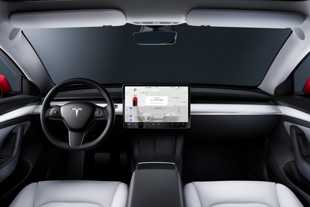 Simpler Interior Design for the 2024 Tesla Model 3 Facelift Licarco